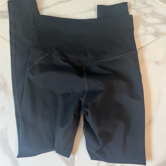 Girlfriend Collective Black High waist a compression Legging 💕 - Picture 4 of 6